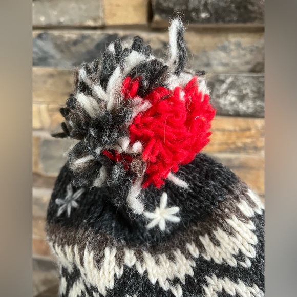Kyber Wool Hat Pom - Picture 8 of 13